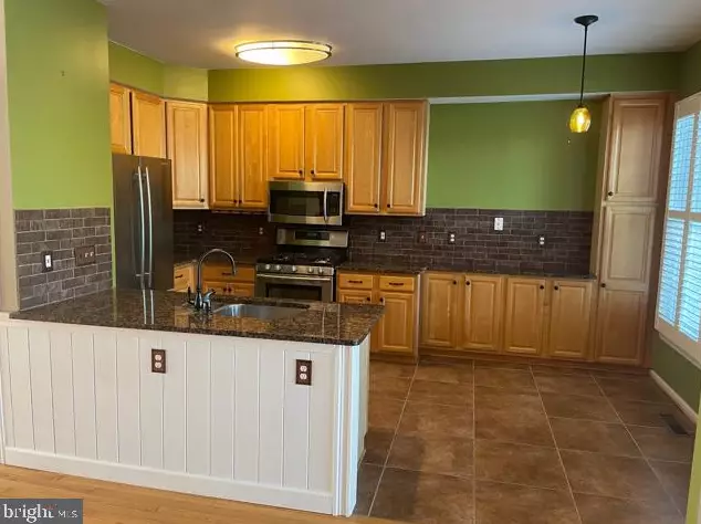 44034 Rising Sun Ter, Ashburn, VA 20147-4885