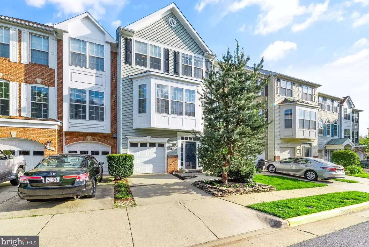 44099 Rising Sun Ter, Ashburn, VA 20147-4882