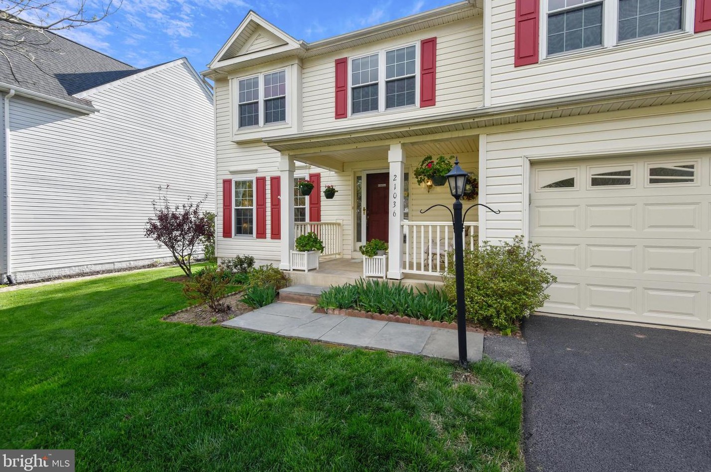 21036 Willowbrook Dr, Ashburn, VA 20147-4423