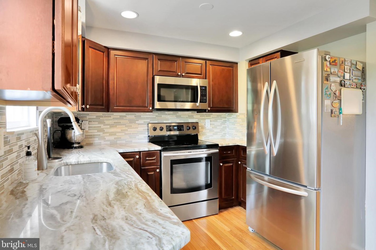 30 Bickel Ct, Dulles VA  20165-5721 exterior