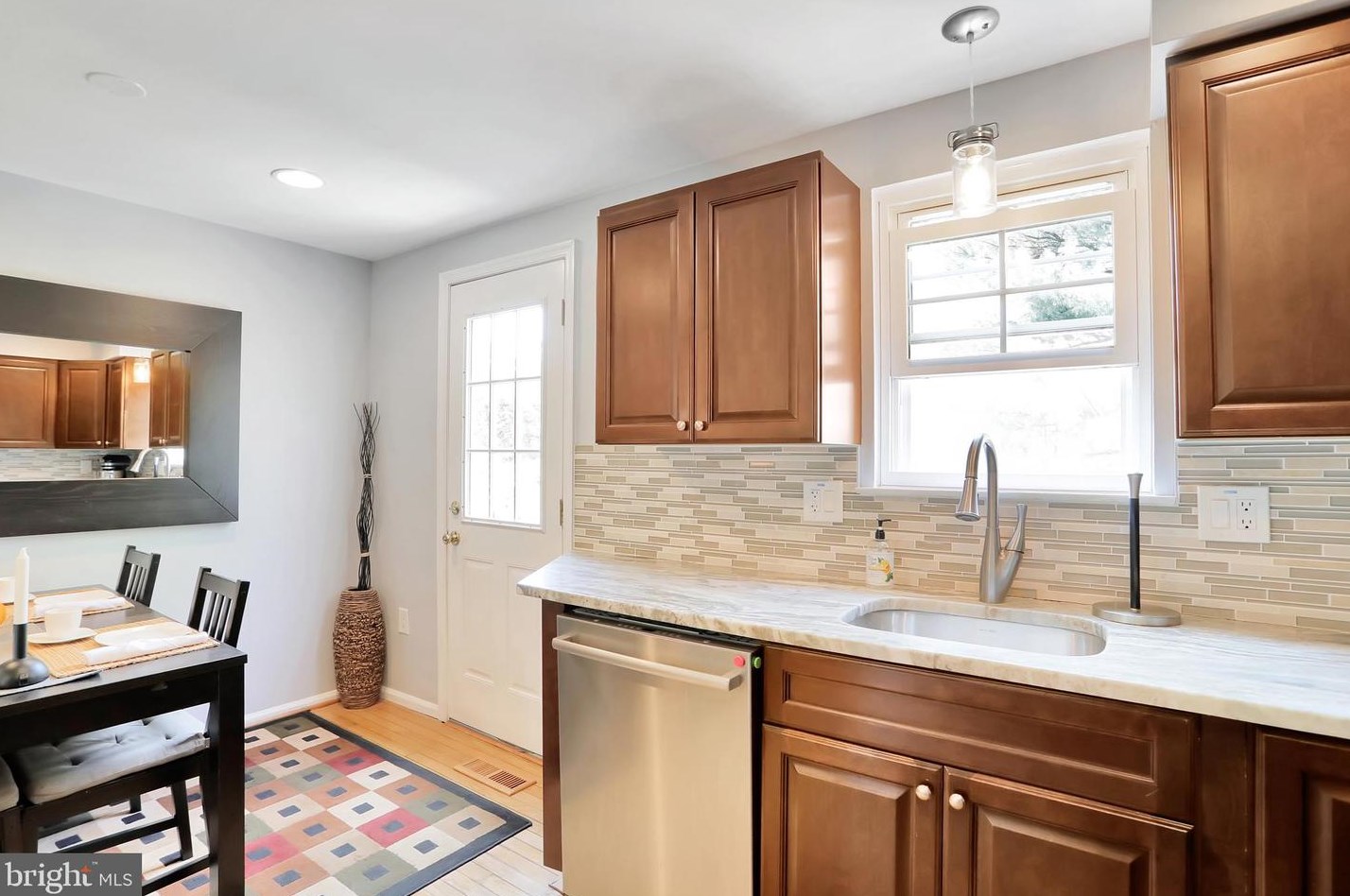 30 Bickel Ct, Dulles VA  20165-5721 exterior