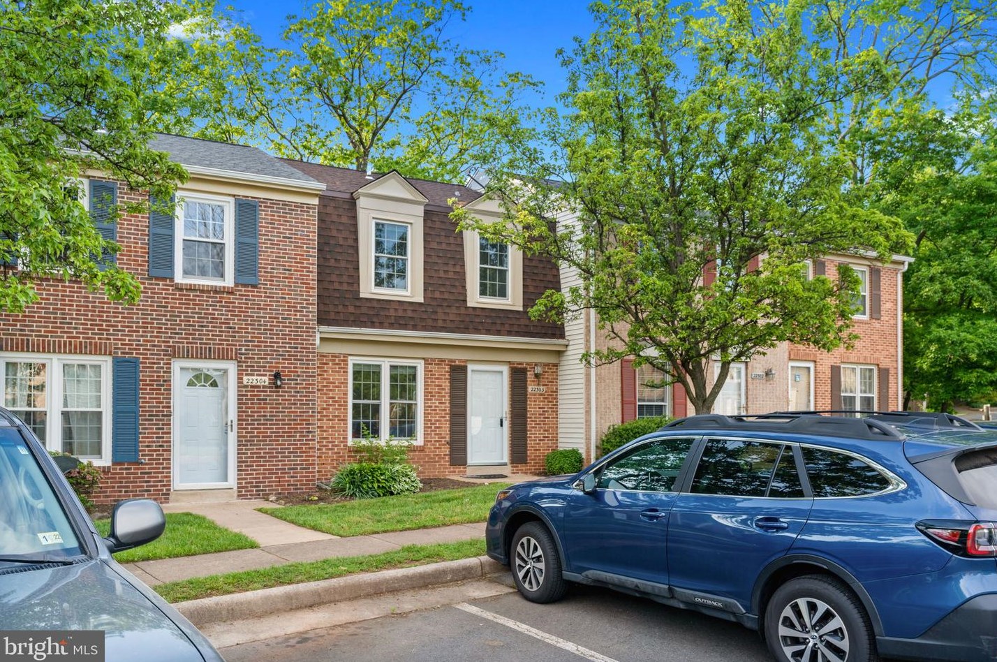 22303 Mayfield Sq, Dulles VA  20164-4972 exterior
