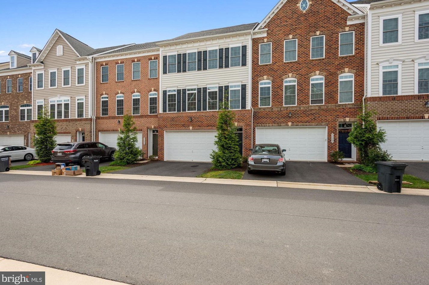 42671 Burbank Ter, Dulles, VA 20166