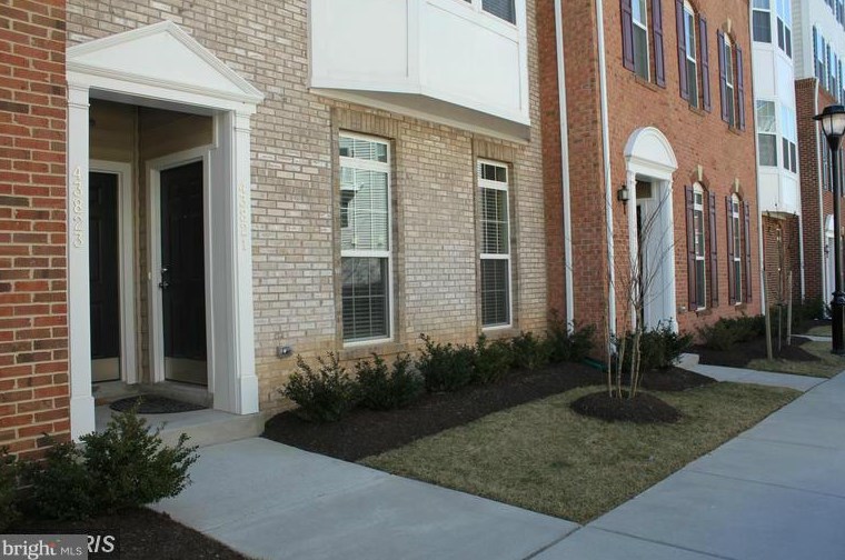 22363 Concord Station Terrace, Ashburn, VA 20148