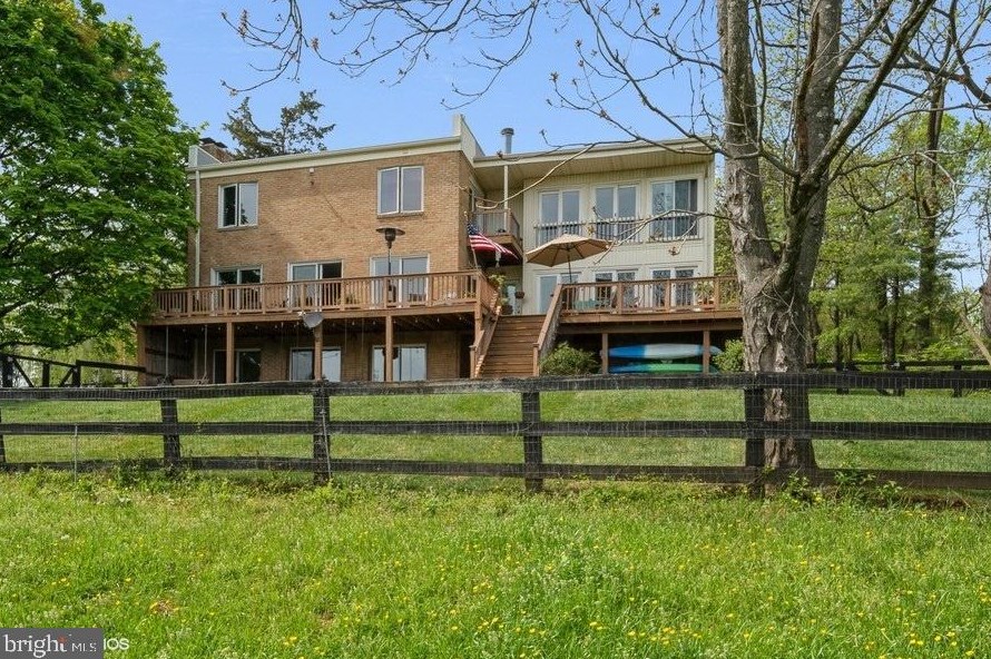 39895 Thomas Mill Rd, Leesburg, VA 20175