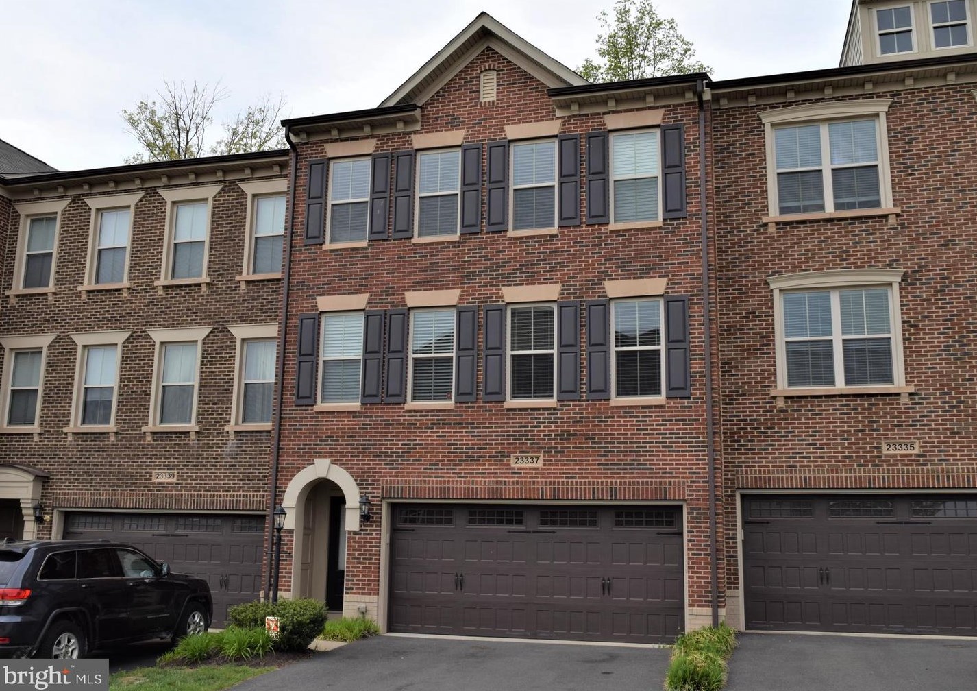 23337 Tradewind Dr, Ashburn, VA 20148