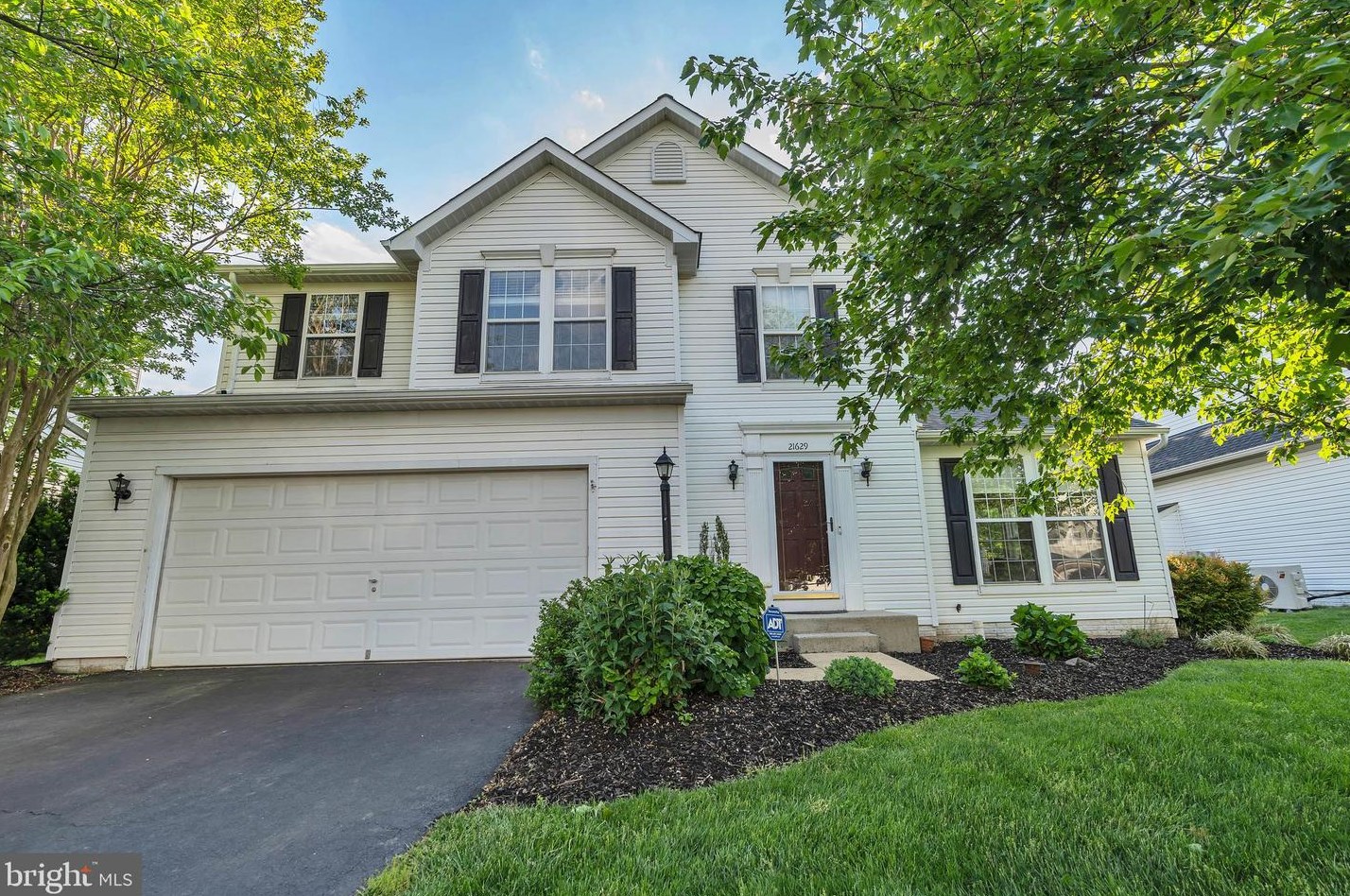 21629 Liverpool St, Ashburn, VA 20147-4551