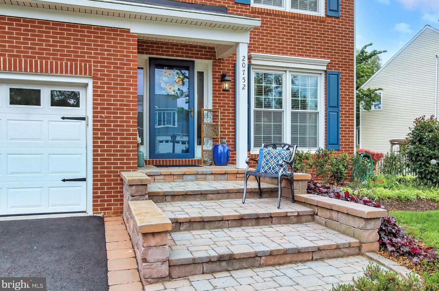 20752 Dewberry Ct, Ashburn, VA 20147-4642