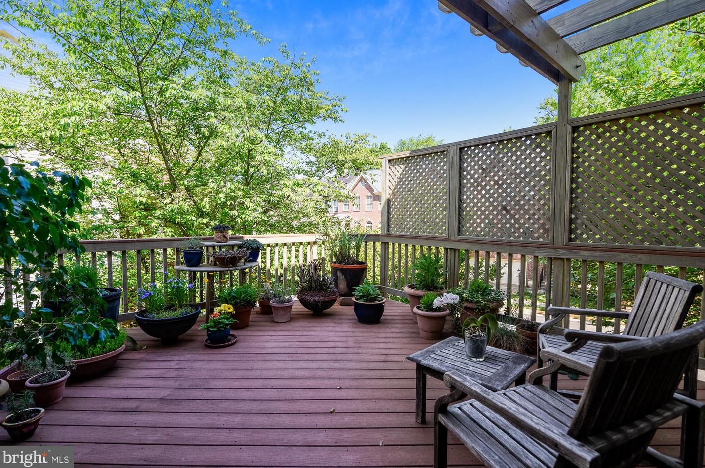 20631 Muddy Harbour Sq, Dulles, VA 20165-4796