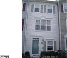 21761 Dragons Green Sq, Ashburn VA  20147-6712 exterior