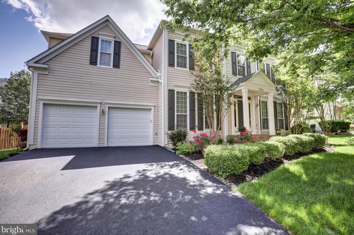 19966 Alexandras Grove Dr, Ashburn, VA 20147-3113