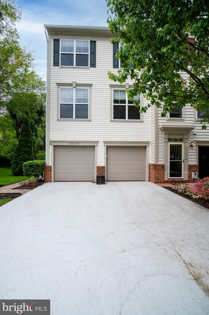 43159 Huntsman Sq, Ashburn, VA 20148-5092