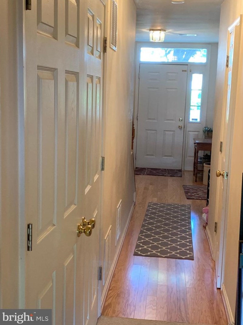 21075 Mossy Glen Ter, Ashburn VA  20147-3219 exterior
