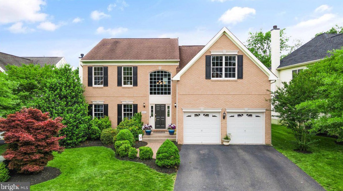 20111 Desert Forest Dr, Ashburn, VA 20147-3179