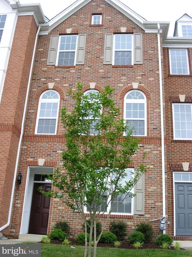 23118 Dunlop Heights Ter, Ashburn, VA 20148-7018