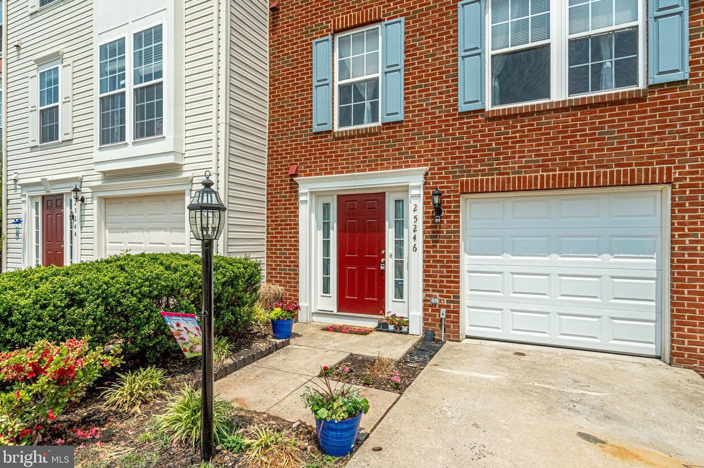 25246 Curiosity Sq, Stone Ridge, VA 20105-4602