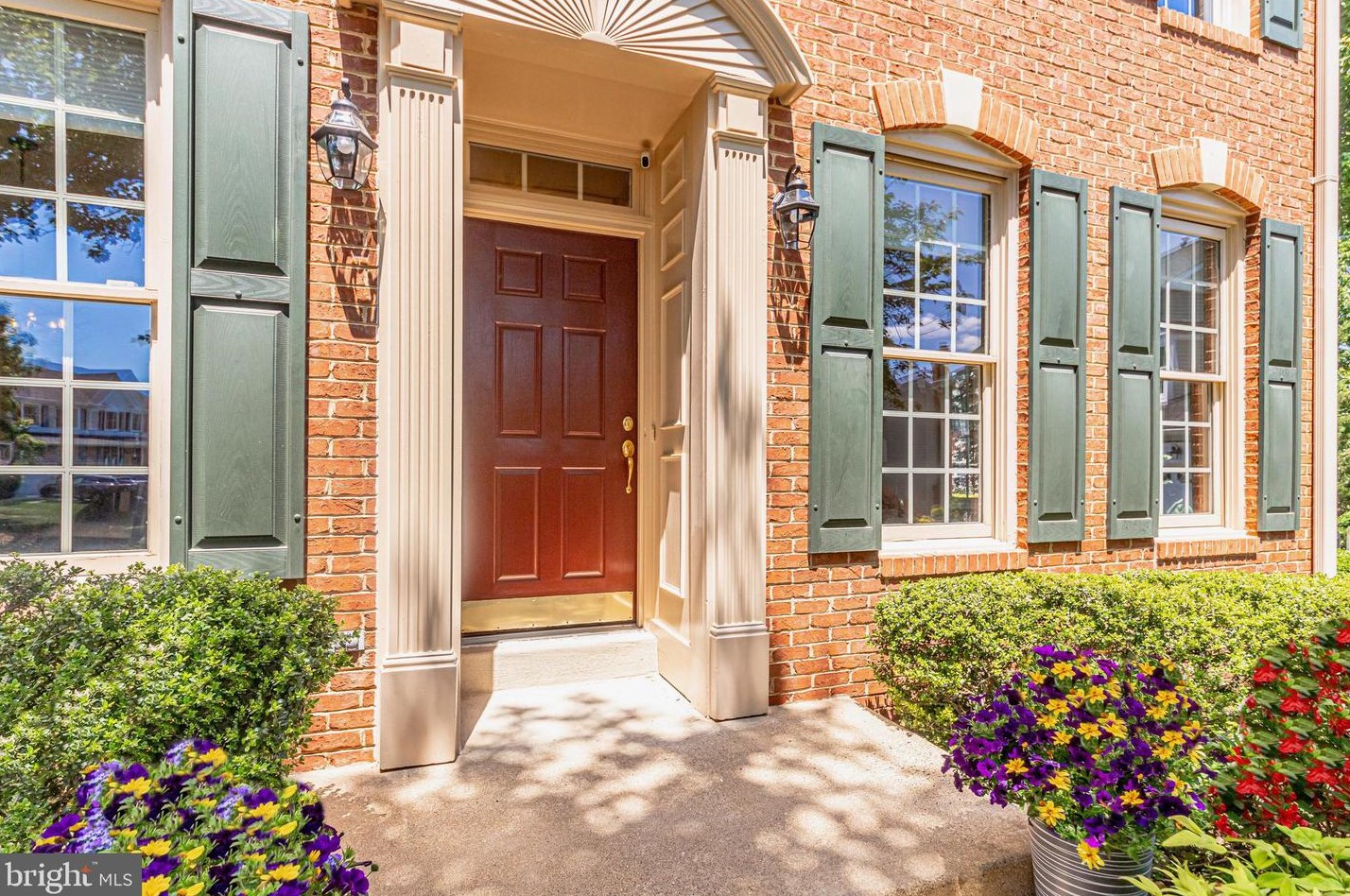 20794 Amberview Ct, Ashburn, VA 20147-4004