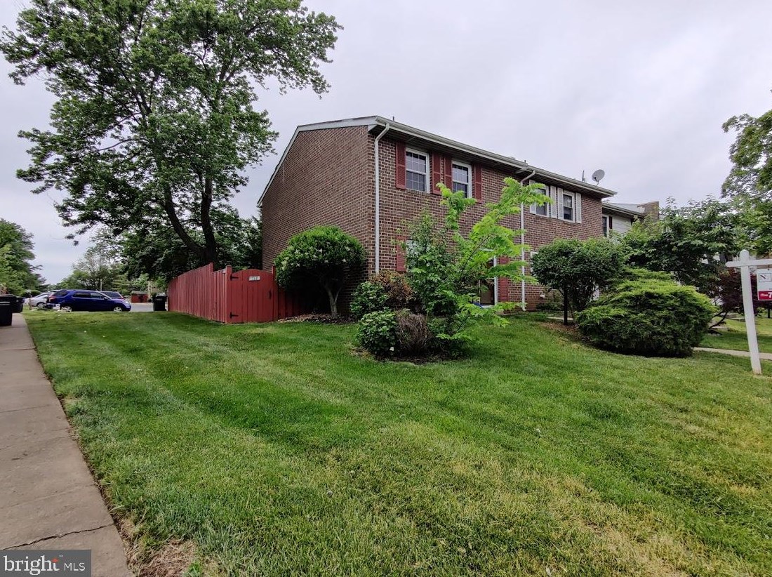 118 E Maple Ave, Dulles, VA 20164