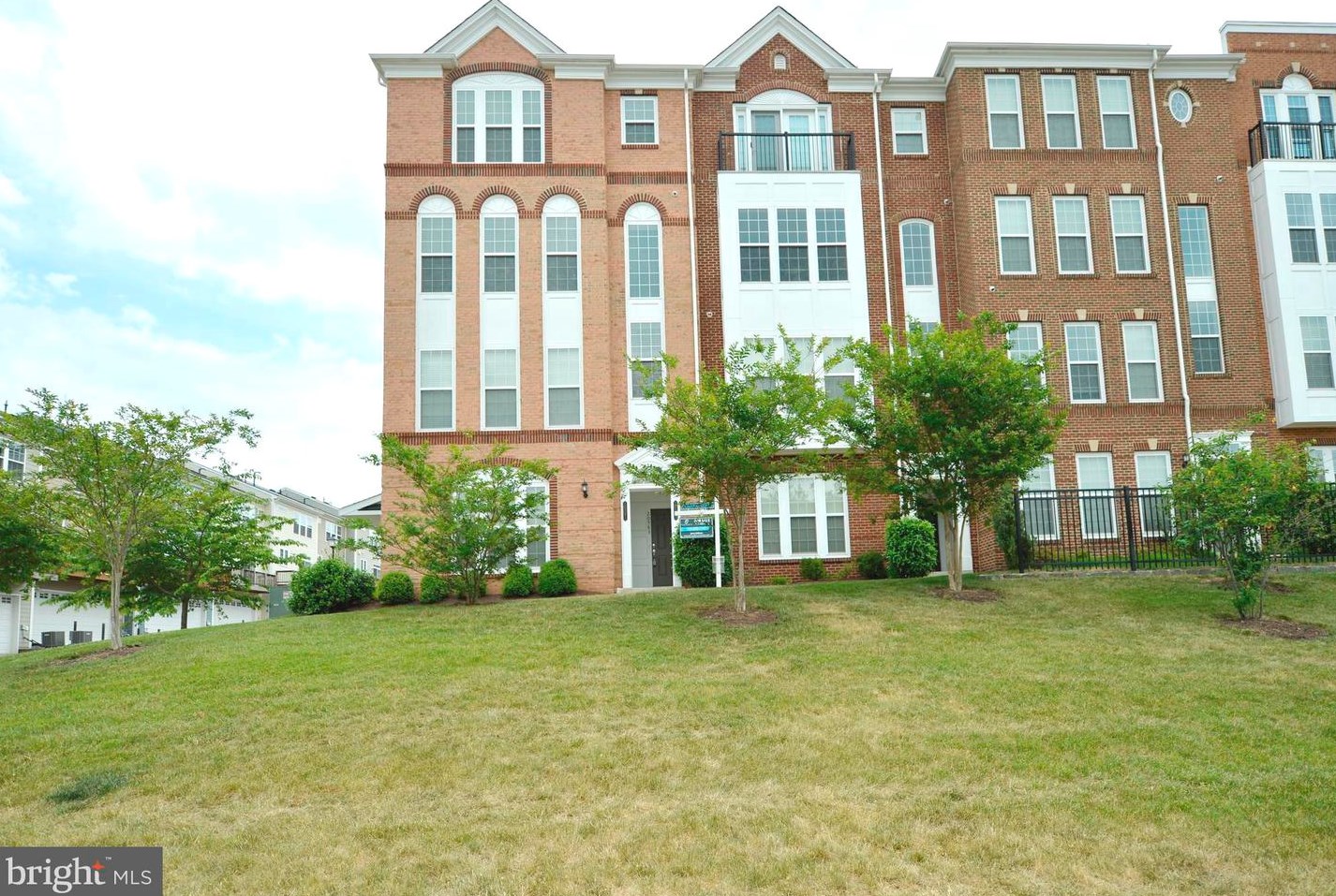 20583 Geddes Ter, Ashburn, VA 20147-3590