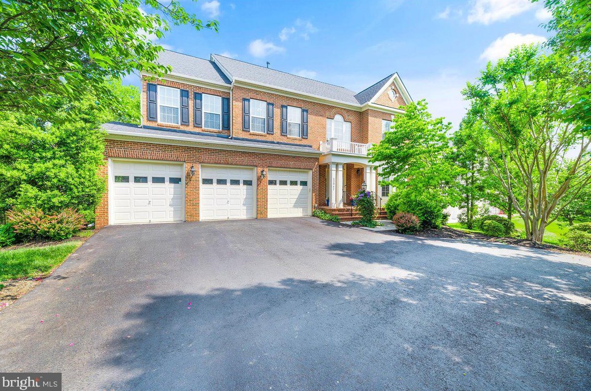 42947 Cloverleaf Ct, Ashburn, VA 20148-4594