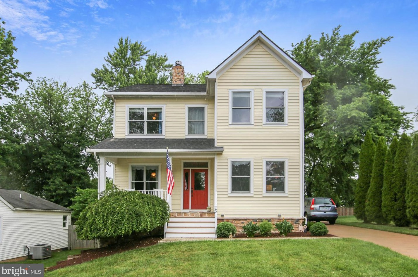 421 East E Street, Purcellville, VA 20132