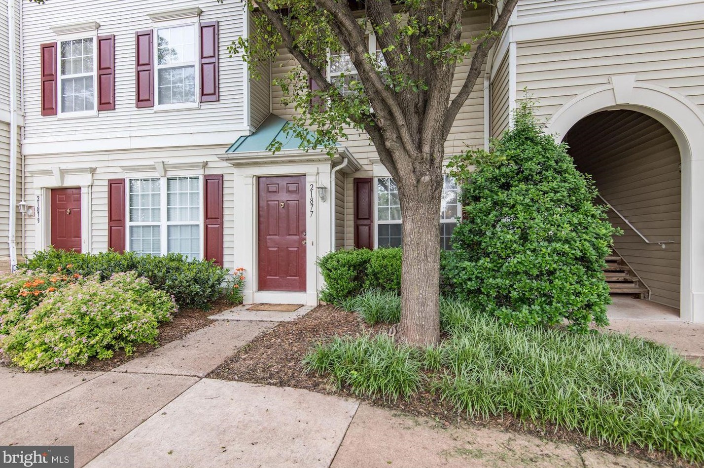 21877 Elkins Ter, Dulles, VA 20166