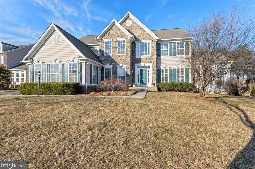 42268 Providence Ridge Dr, Fairfax, VA 20152-4372