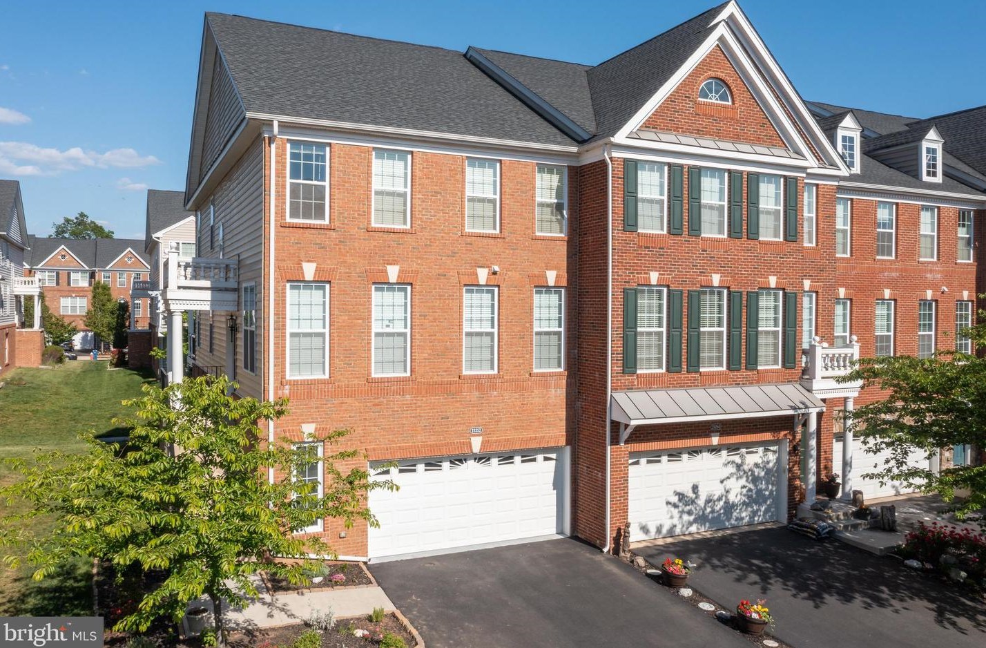 23252 Hanworth St, Ashburn, VA 20148-7083