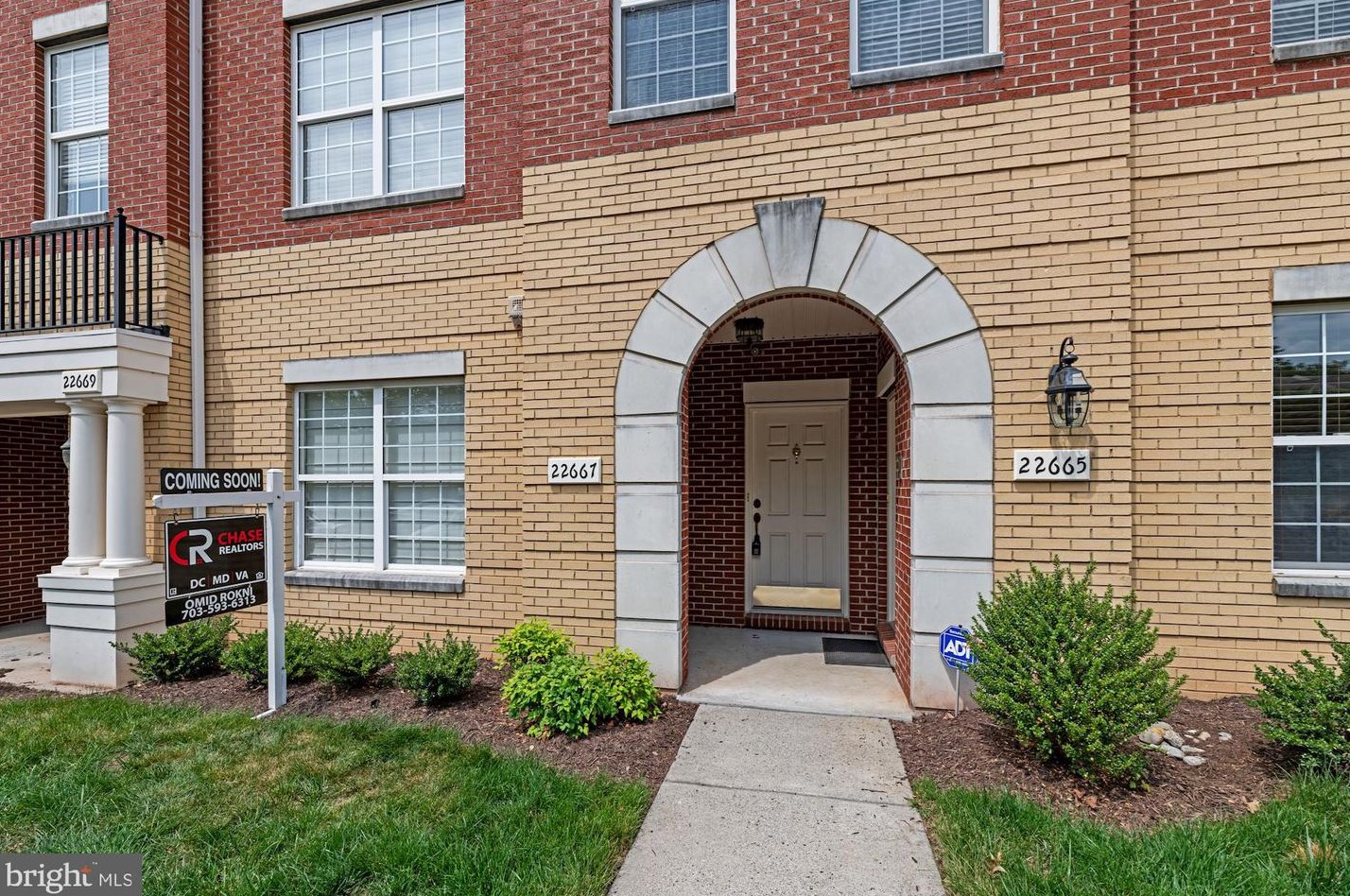 22667 Settlers Trail Ter, Ashburn, VA 20148-6402