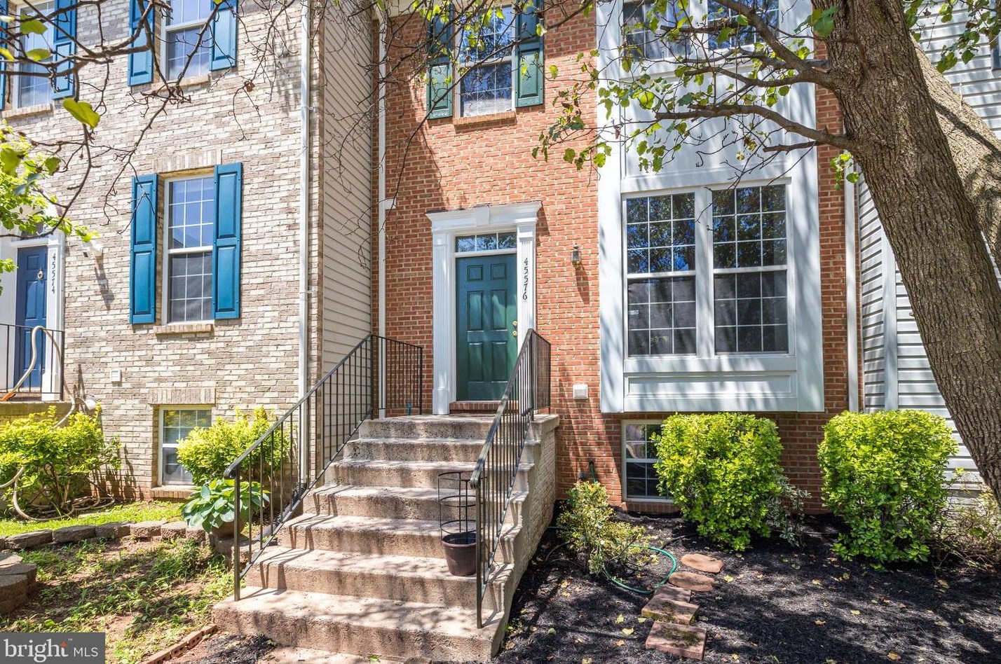 45576 Grand Central Sq, Dulles, VA 20166-3065