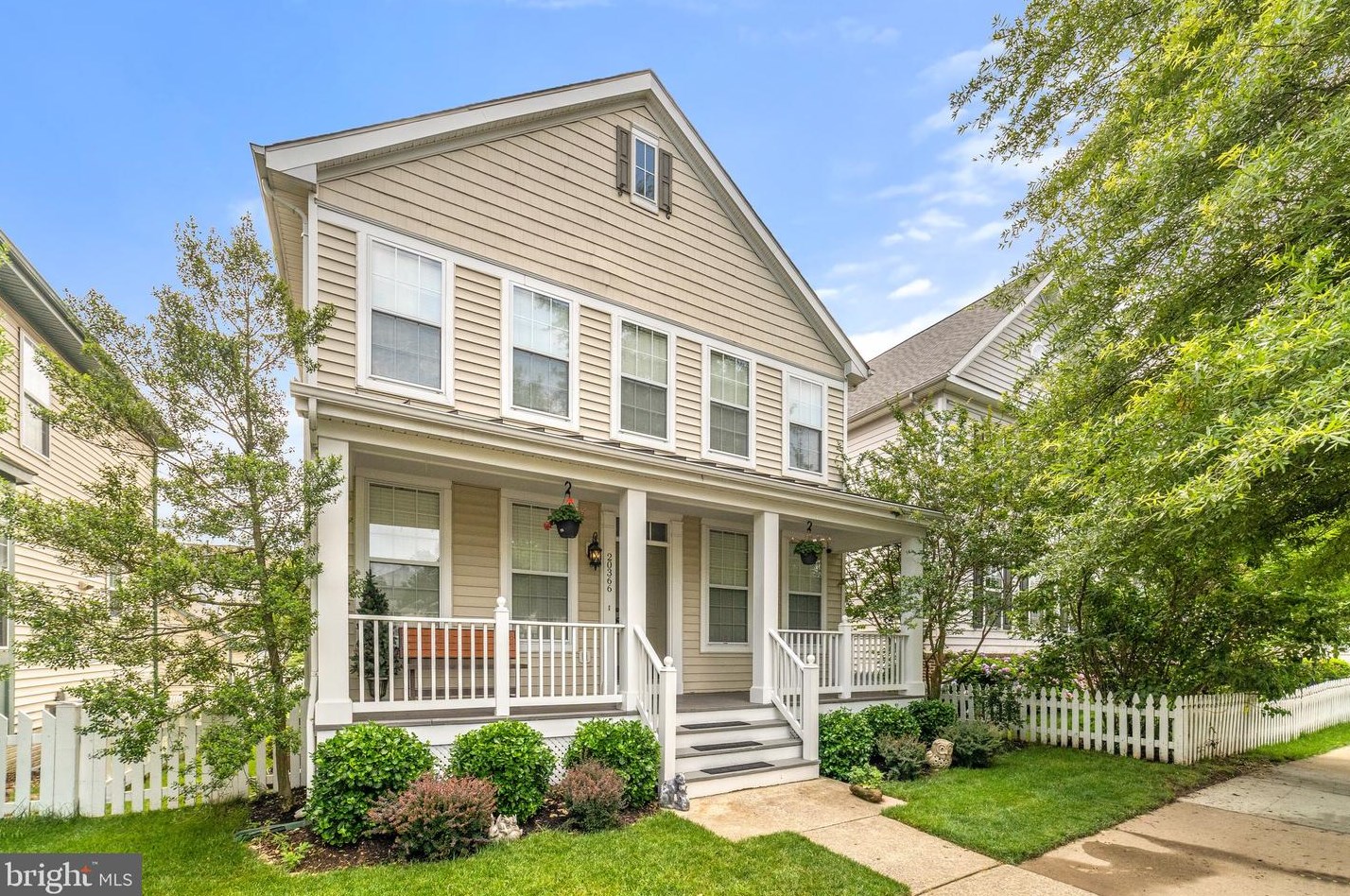 20366 Charter Oak Dr, Ashburn, VA 20147-3641