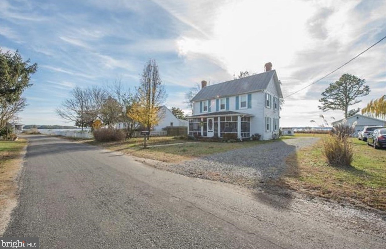 52 Riverside Dr, Lancaster, VA 22503-3222
