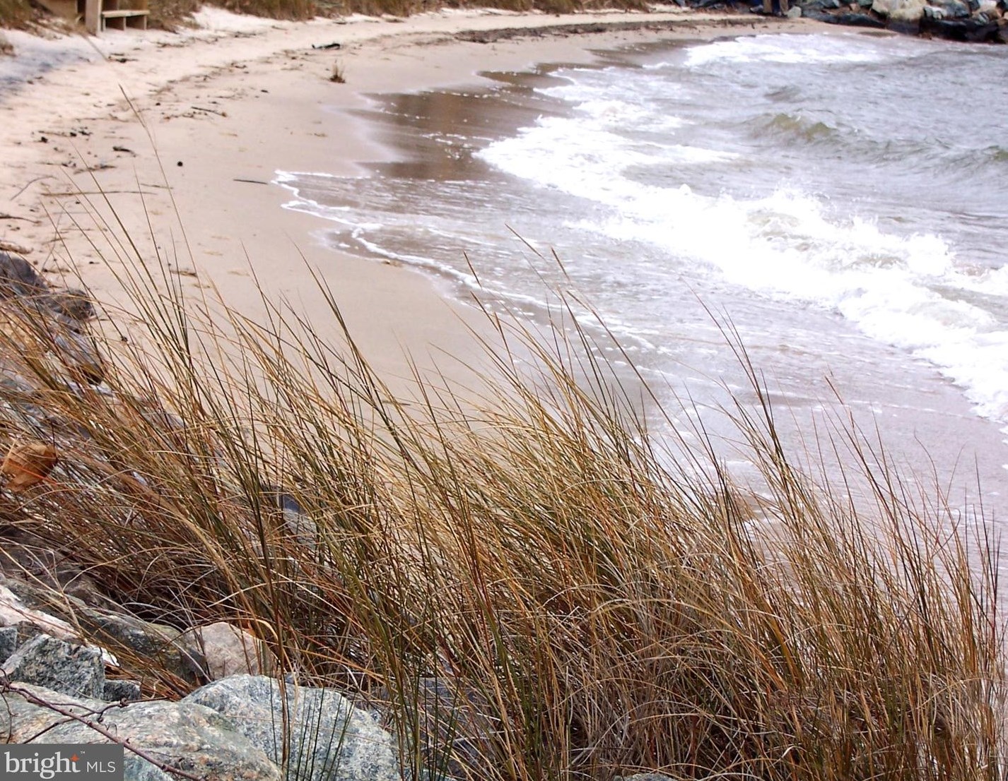 560 Riverside Dr, Lancaster VA  22503 exterior