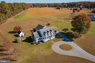 602 Cedar Pointe Dr, Weems, VA 22576 - Photo 4