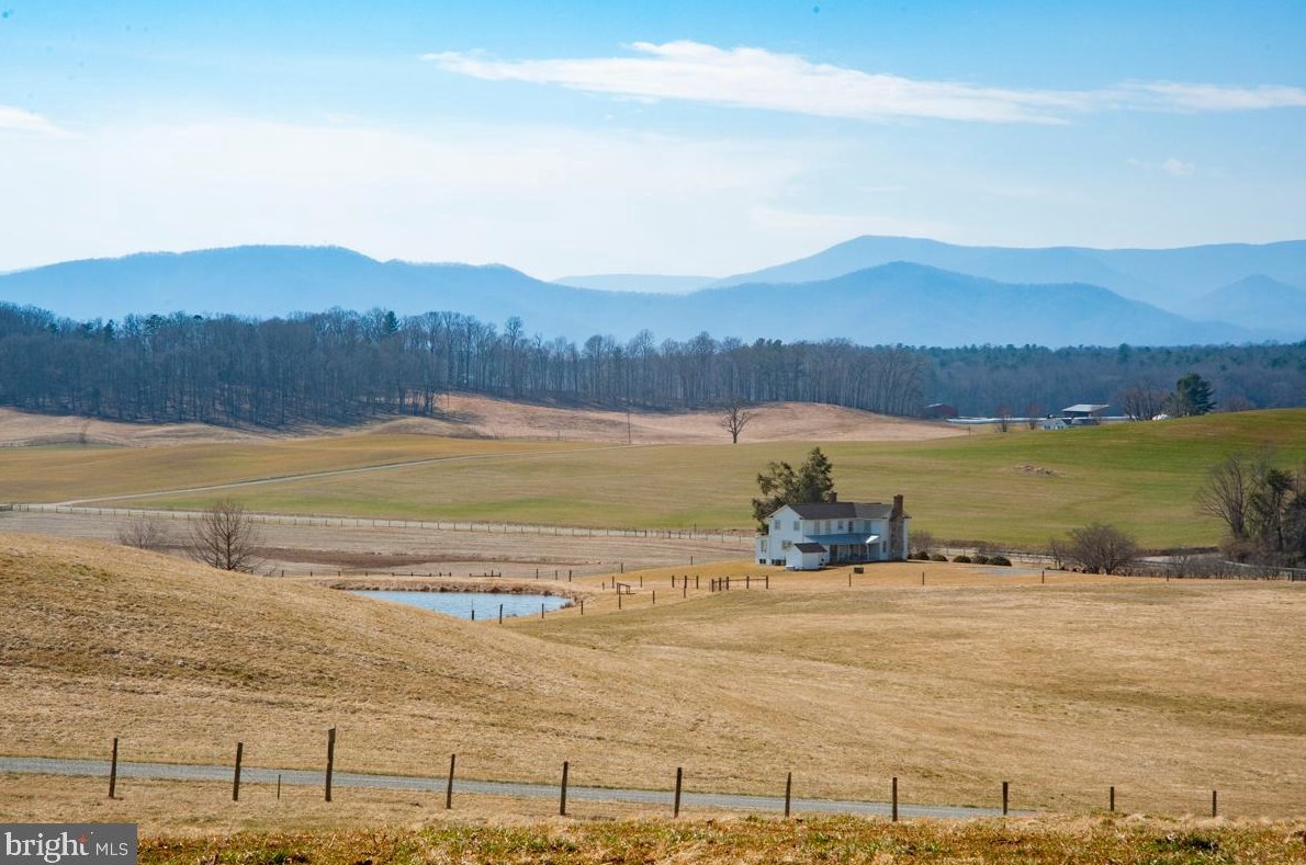 4010 Hoover Rd, Culpeper, VA 22735-3806