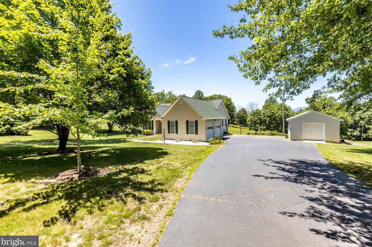 919 Ridgeview Rd, Brightwood, VA 22715-1555