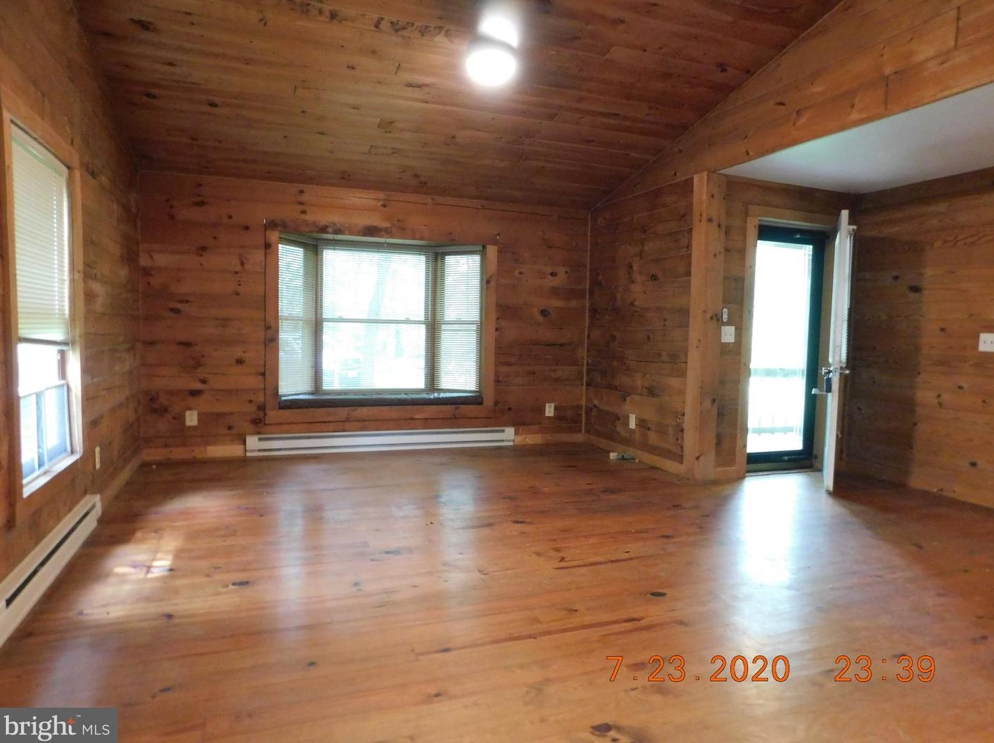 2040 Parish Rd, Culpeper VA  22735-3902 exterior