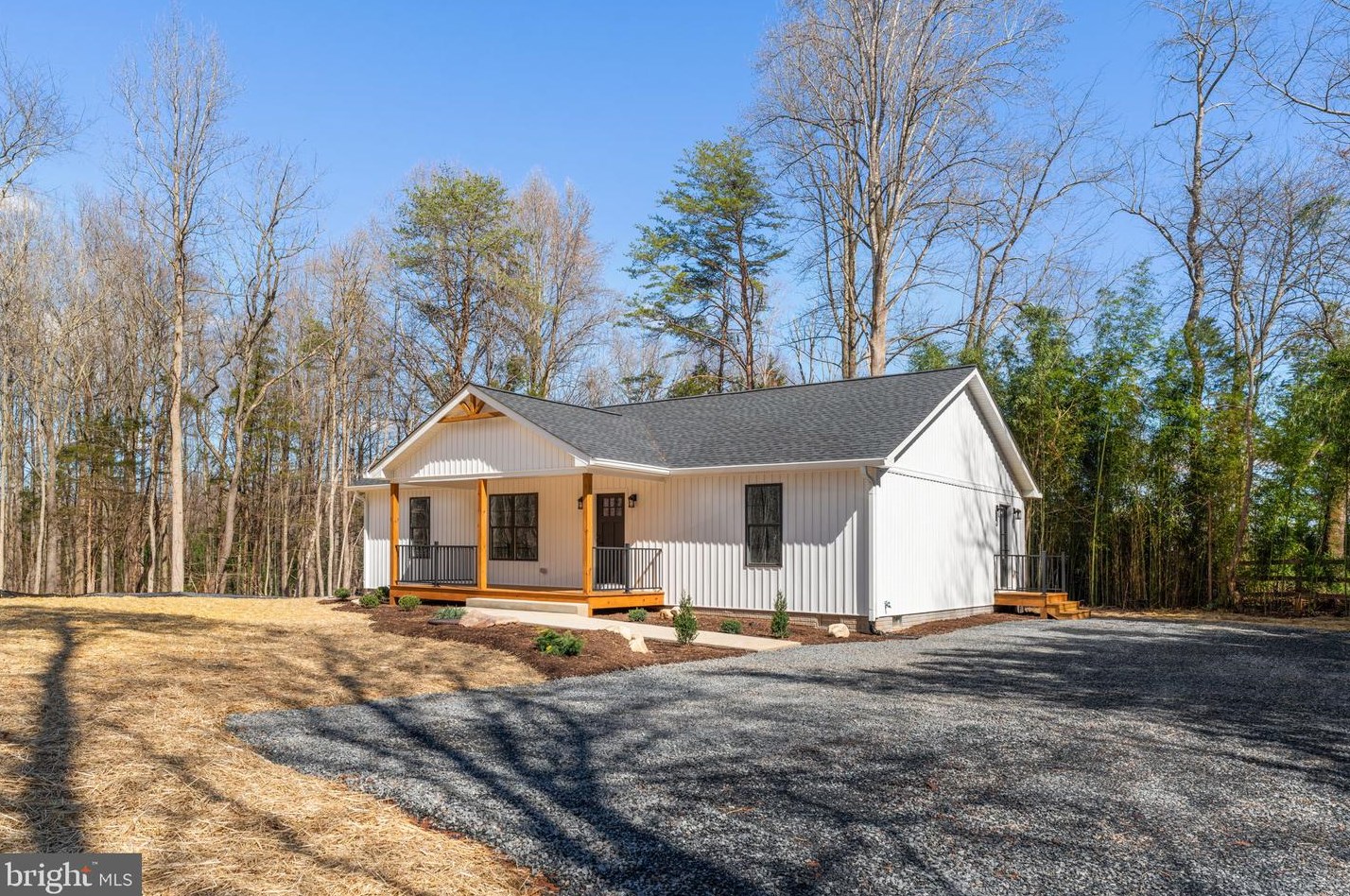 43 Jacks Shop Rd, Uno, VA 22738