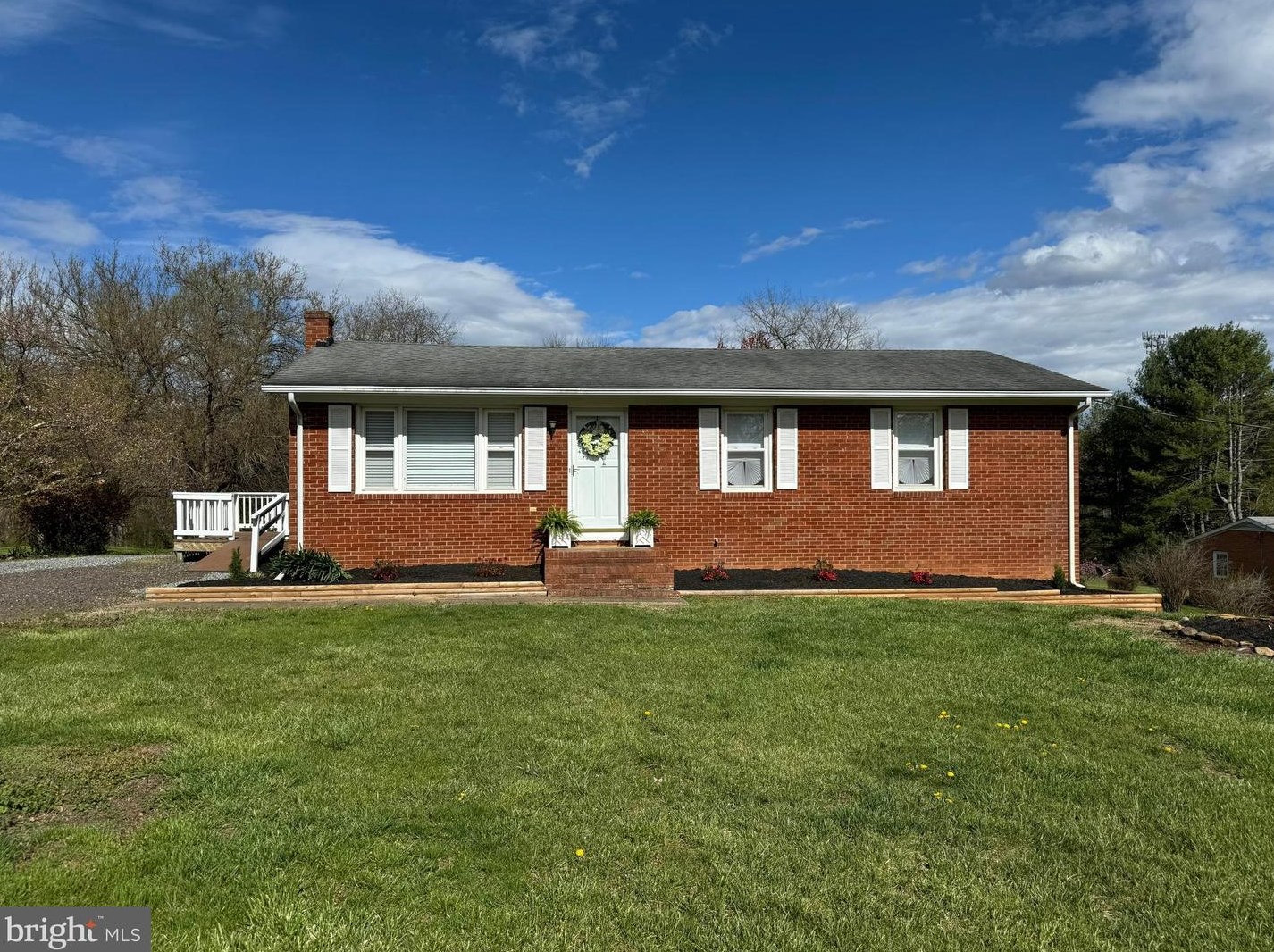 61 Bright Acres Ct, Brightwood, VA 22715-1531