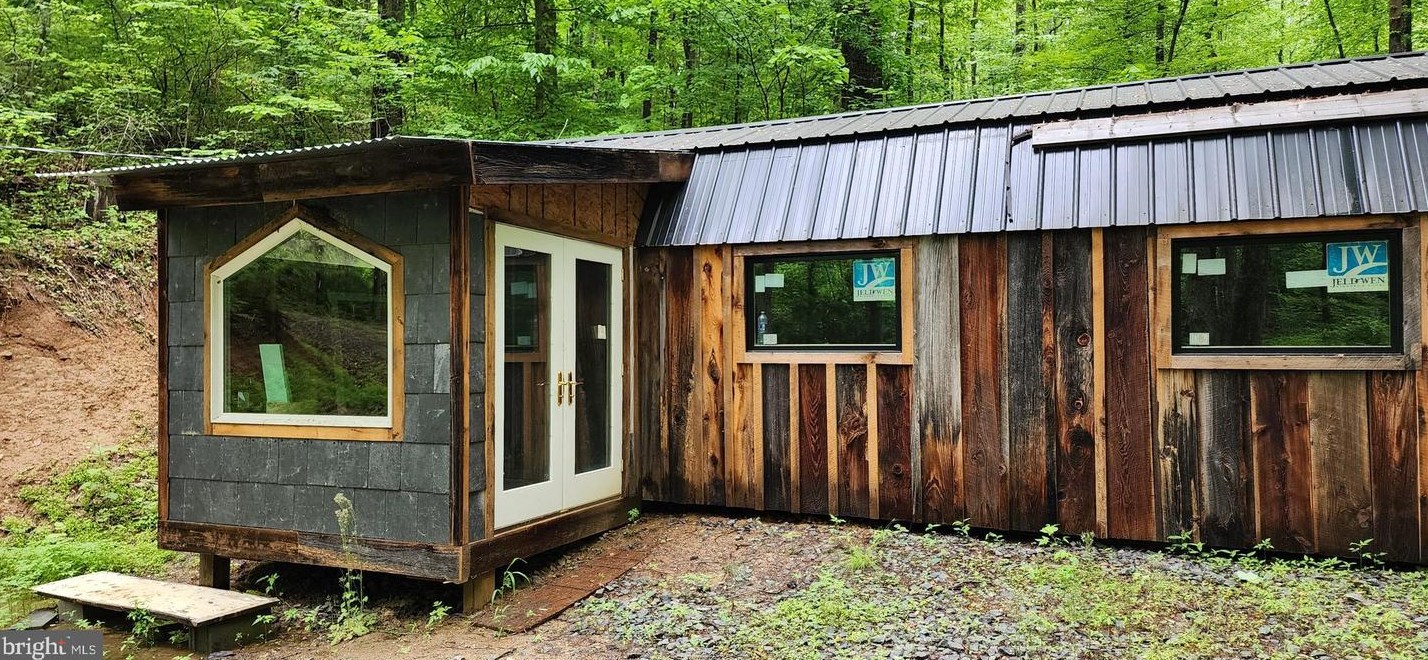 432 Chimney Hollow Rd, Syria, VA 22743