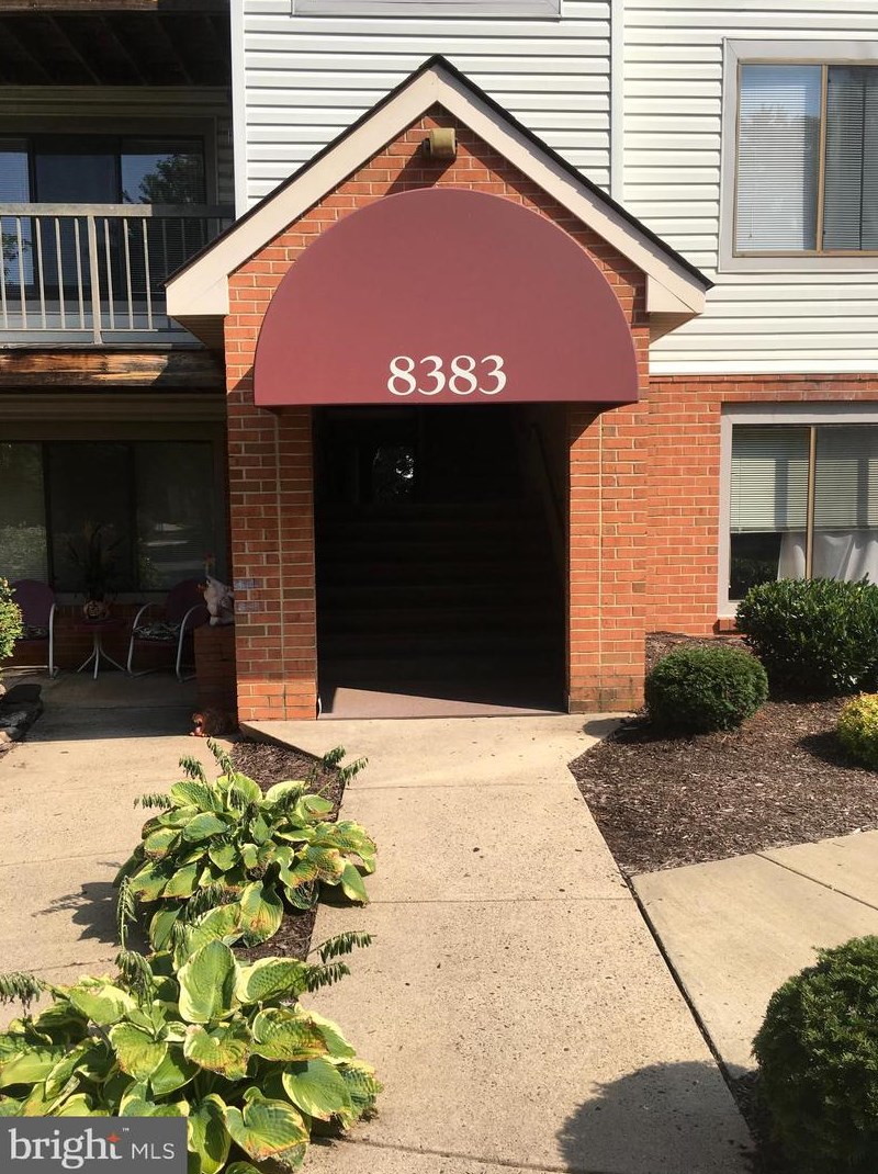 8383 Buttress Ln, Manassas VA  20110-7080 exterior