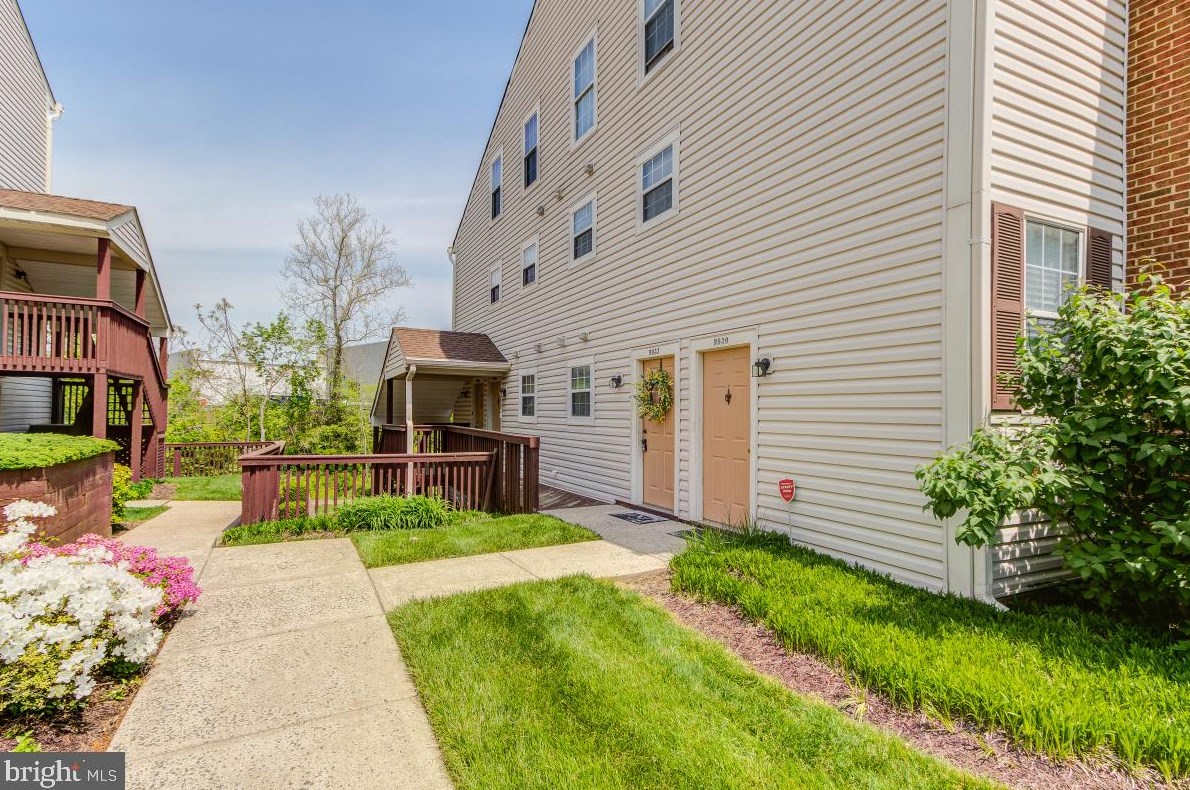 9932 Grapewood Ct, Manassas, VA 20110-3839