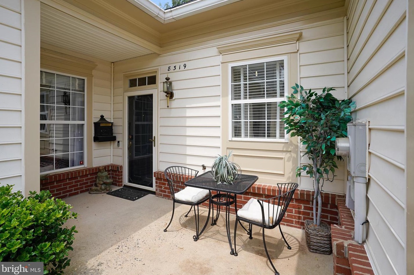 8319 Gaither St, Manassas, VA 20110-3013