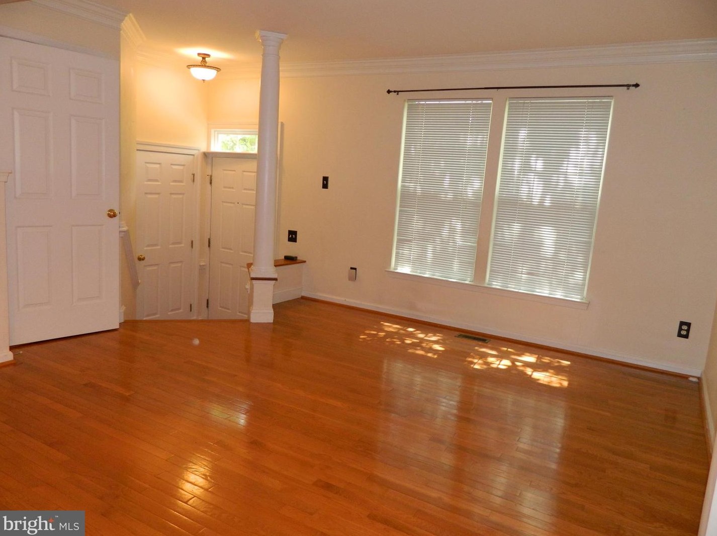 10303 Butternut St, Manassas VA  20110-3822 exterior