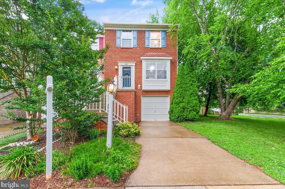 8624 Sanderling Dr, Manassas, VA 20110-5848