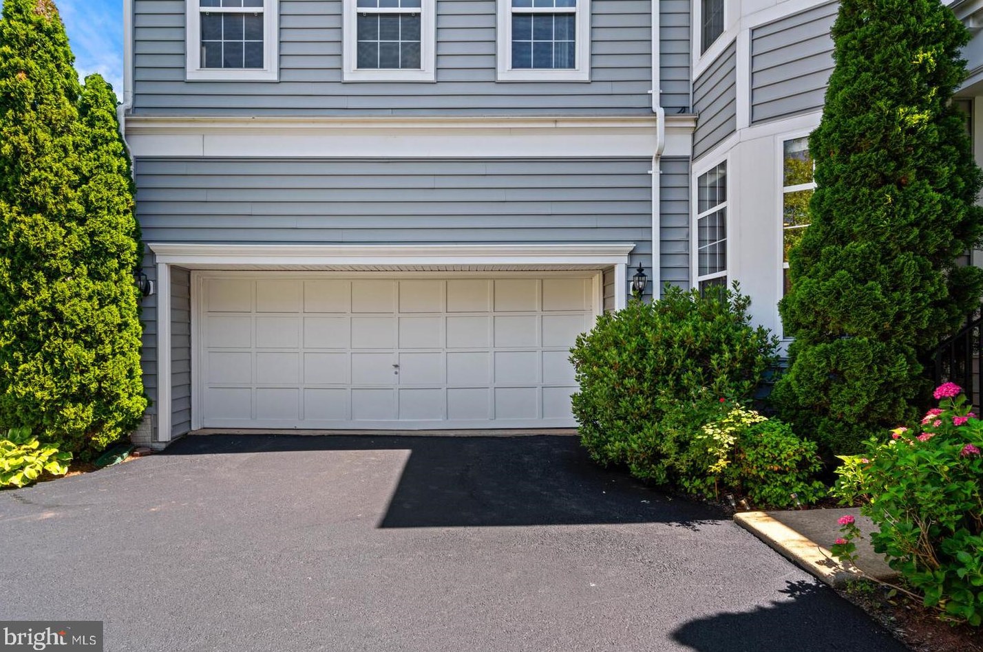 8337 Tillett Loop, Manassas, VA 20110-8312