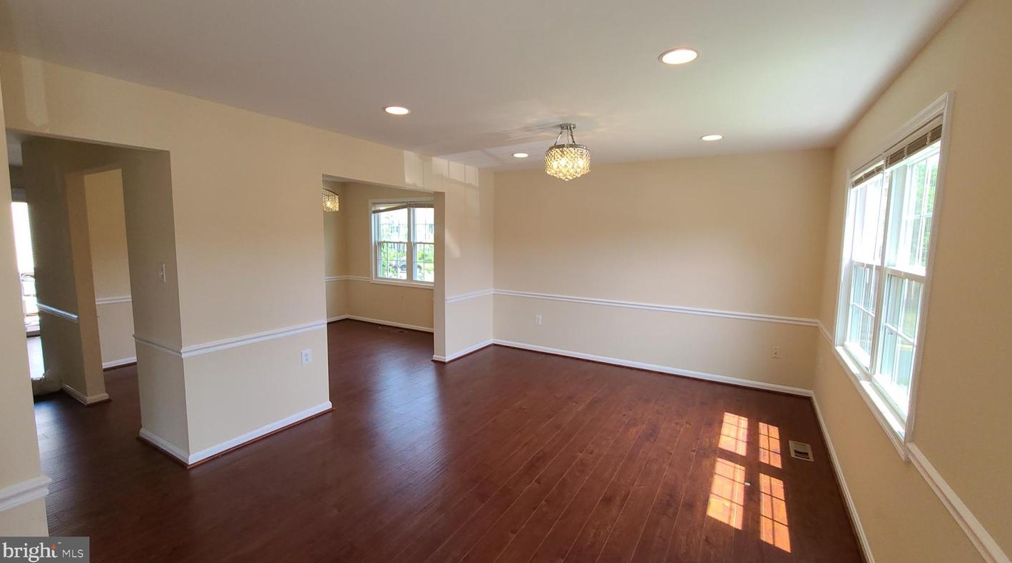 8564 Adamson St, Manassas, VA 20110-6318