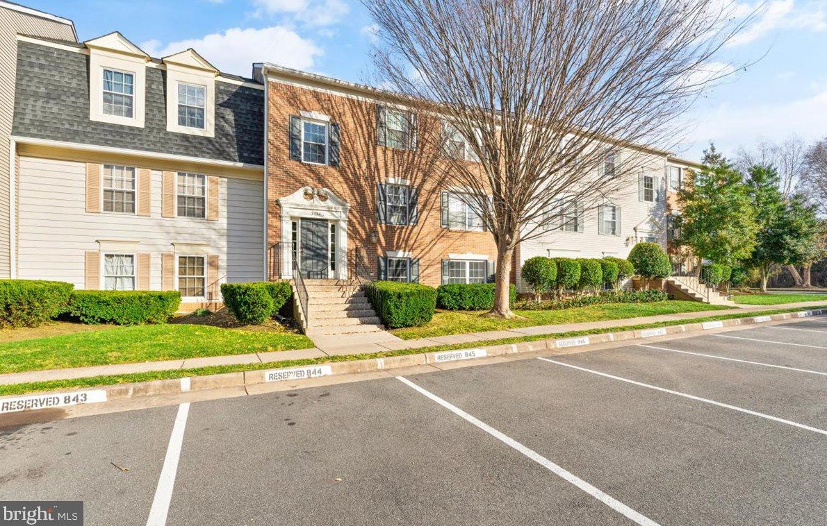 9230 Caspian Way, Manassas, VA 20110-6183