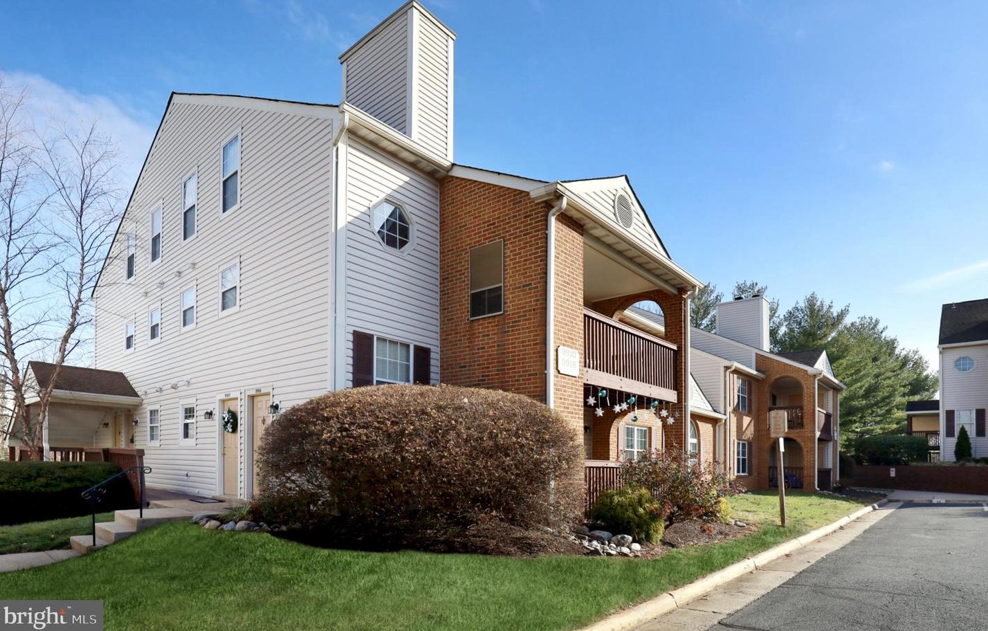 9918 Grapewood Ct, Manassas, VA 20110-3838