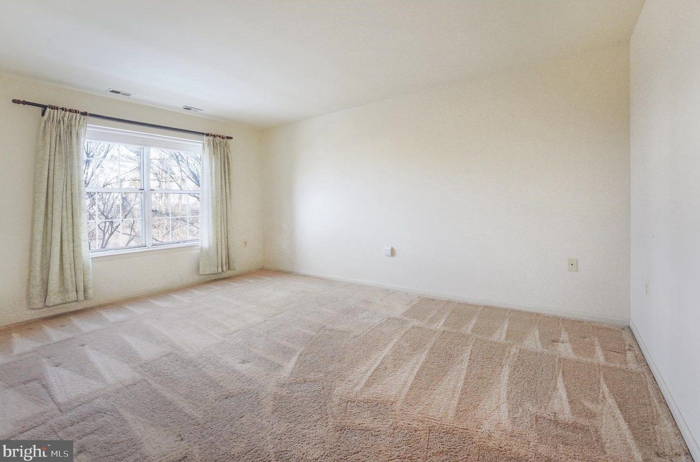 9936 Grapewood Ct, Manassas, VA 20110-3839